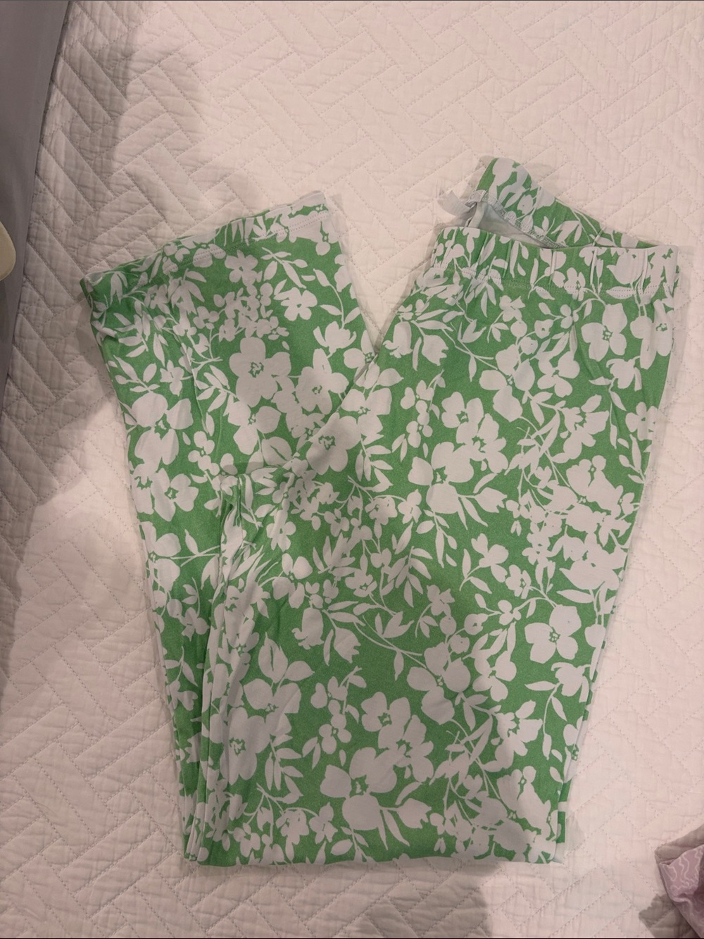 LAKE Women’s Green & White Floral Pajama Pants - S